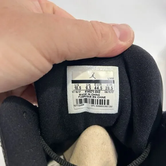 Nike Shoes Air Jordan 13 Retro “Altitude/Black Green” 2017 - Picture 9 of 9